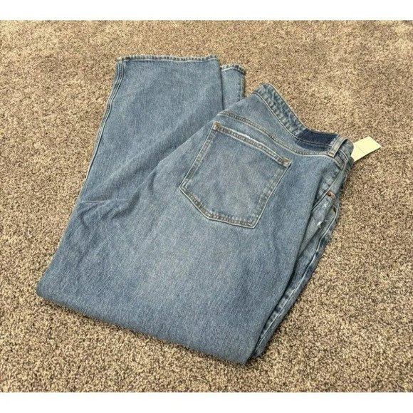 NWT abercrombie and fitch the 90’s relaxed jean high rise SZ 36/22 - Picture 1 of 5